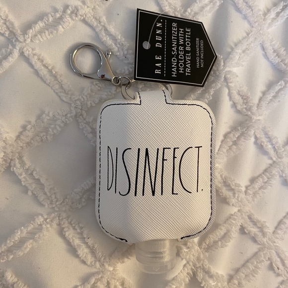 Rae Dunn Accessories - Rae Dunn case with bottle